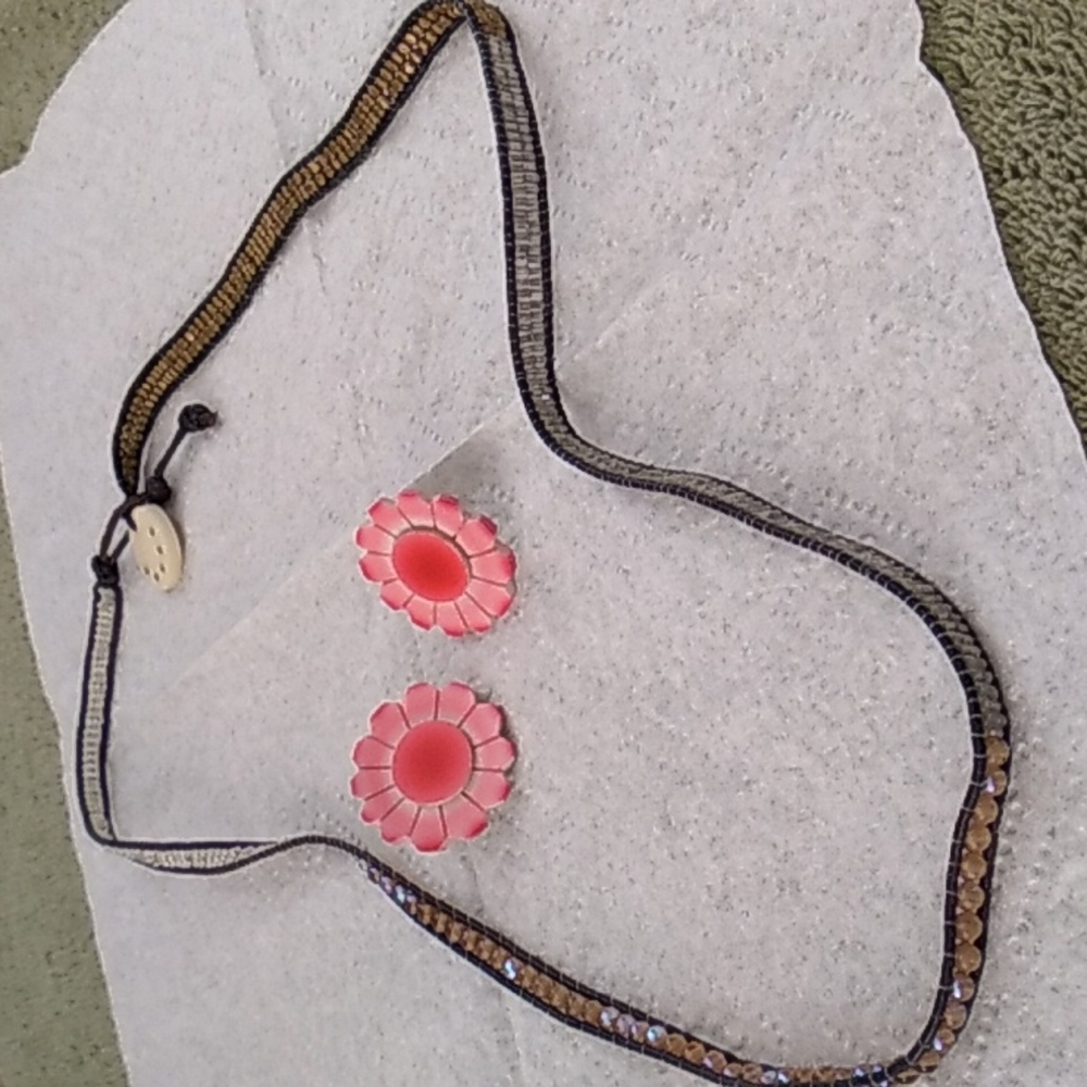Mix multi color bead strap with floral earrings for women